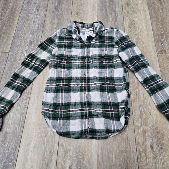 American Eagle Ahh-mazingly Soft plaid button up shirt xmas green white red xs - Picture 3 of 10